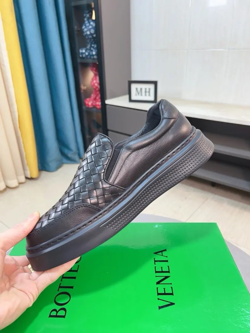 Men's men's shoes 💰500🌸🌸[bv~Bottega Veneta] 2024 classic spring and autumn trend models are on the market. The same style as the official website. Counter quality [strong][strong][strong] Selected first-layer cowhide woven, high-end atmosphere, silk cowhide lining, super cost-effective model. Original wear-resistant outsole. Fine workmanship. The upper layer of materials is used. The quality is visible. Hurry up and get started. Shoe sizes 38 to 44